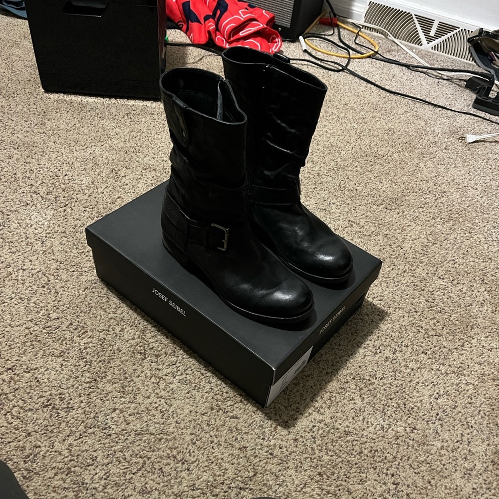 Josef Seibel Sanja 14 calf height moto style boot in black EU 40 US 9 9 1/2